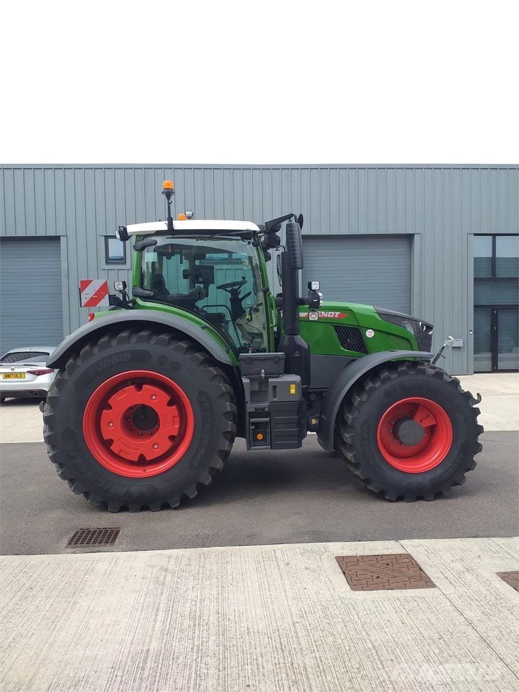 Fendt 728 Traktorok