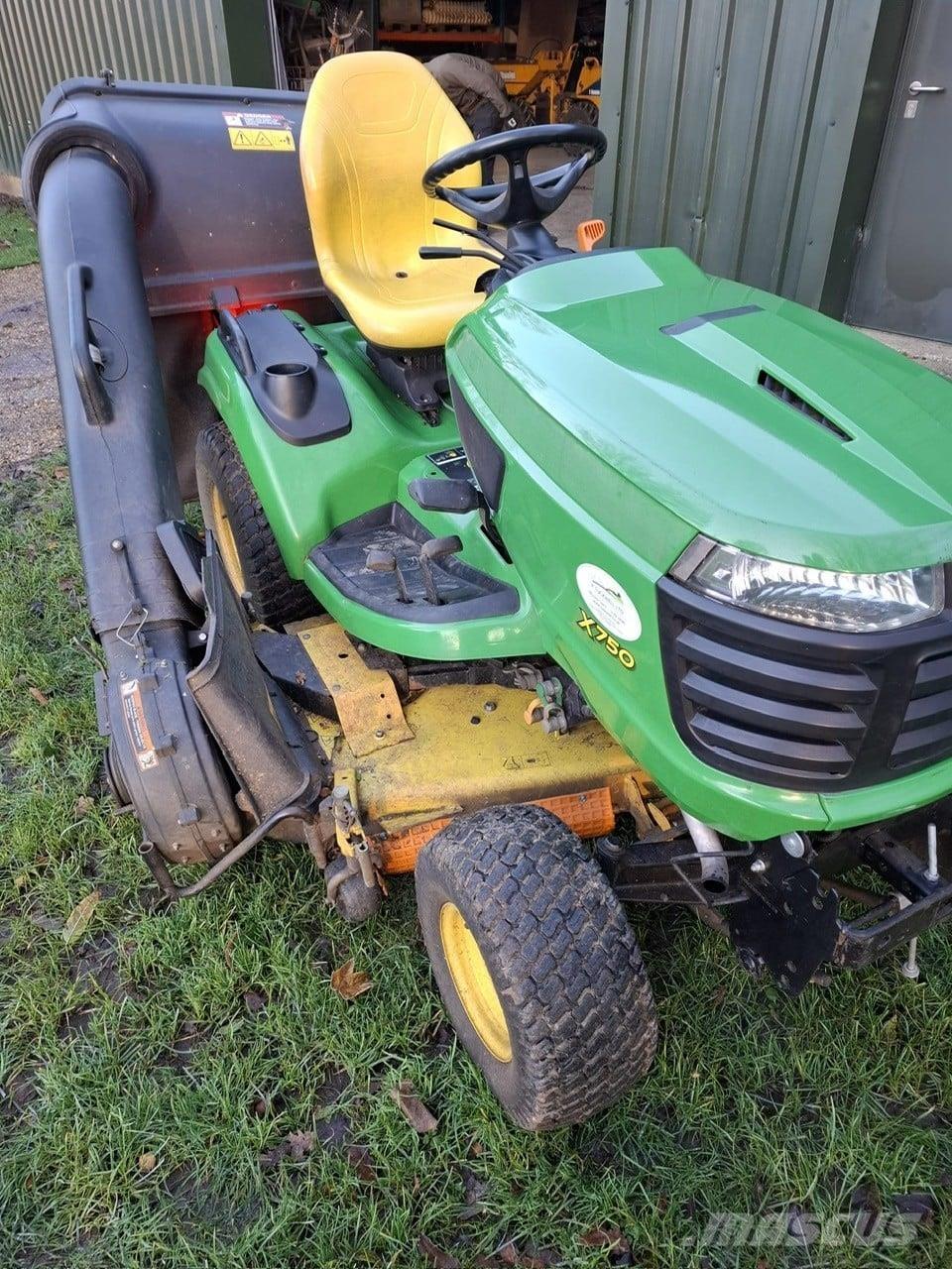 John Deere X750 Kaszák