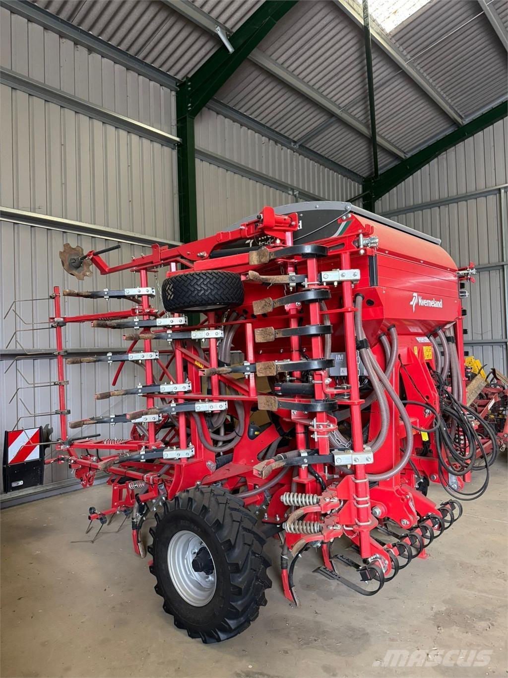 Kverneland 4.8M Egyéb mezőgazdasági gépek