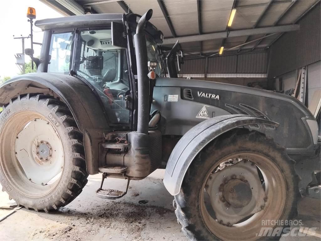 Valtra T183V Traktorok