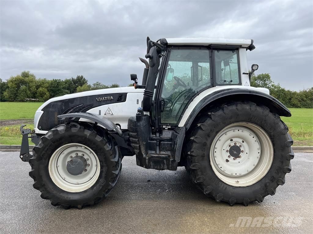 Valtra T203D Traktorok