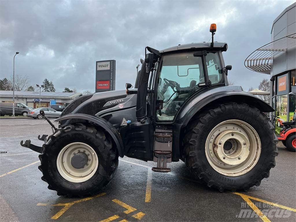 Valtra T254V Traktorok