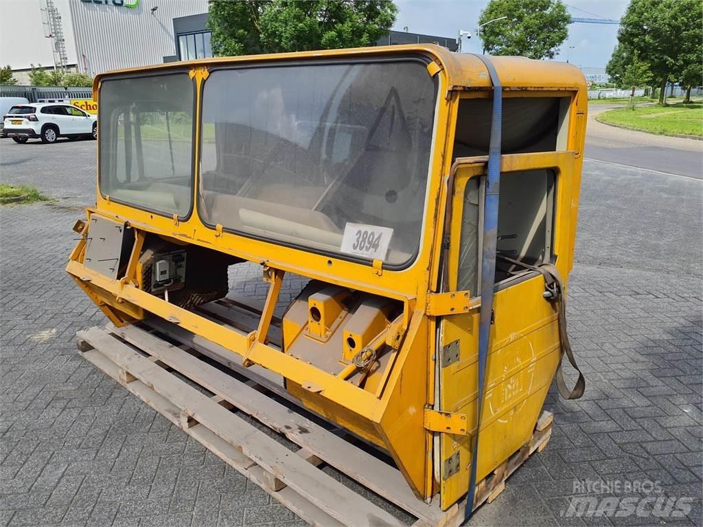 Faun KF lower cabin Vezetőfülke és belső tartozékok