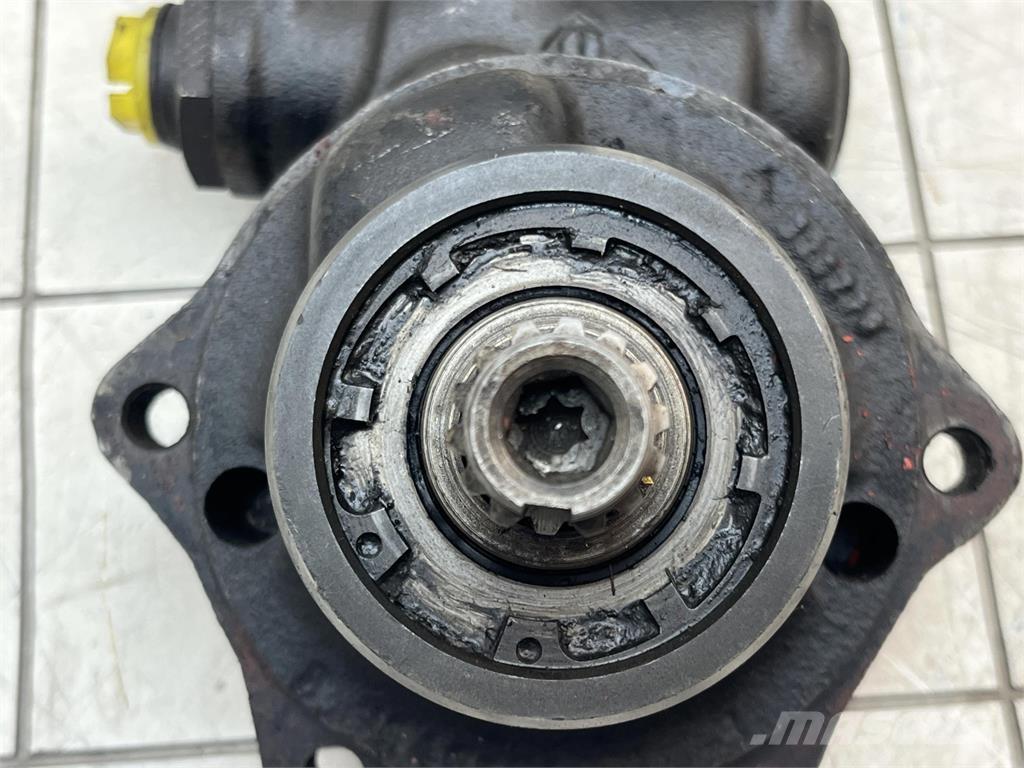 ZF steering pump Daru tertozékok és felszerelések