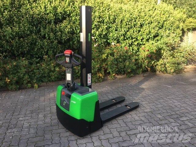 Cesab S110 Gyalogkíséretű targonca