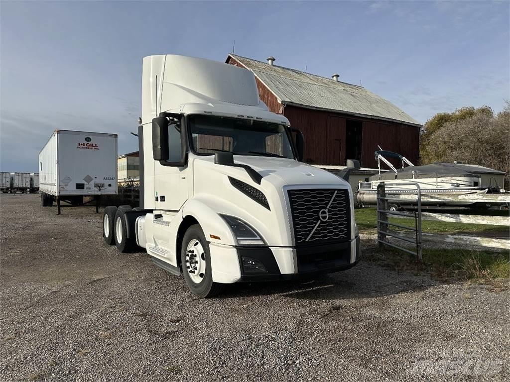 Volvo VNL300 Nyergesvontatók