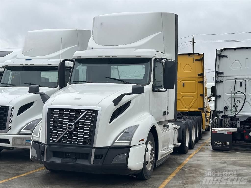 Volvo VNL300 Nyergesvontatók