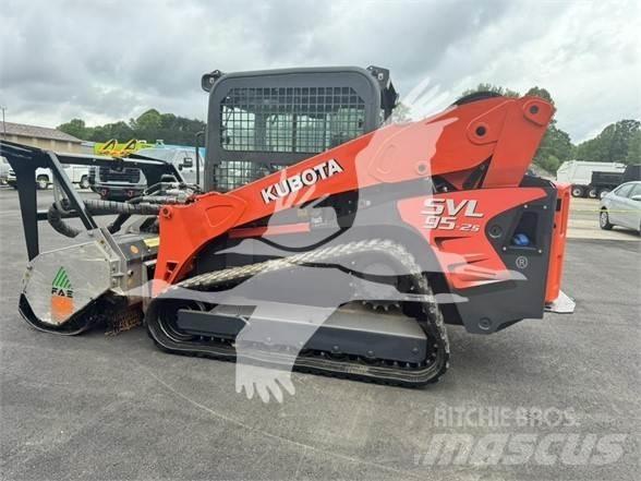 Kubota SVL95-2S Erdészeti bozótirtó