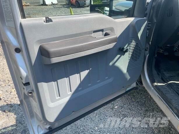 Ford F-550 Építőipar - Egyebek