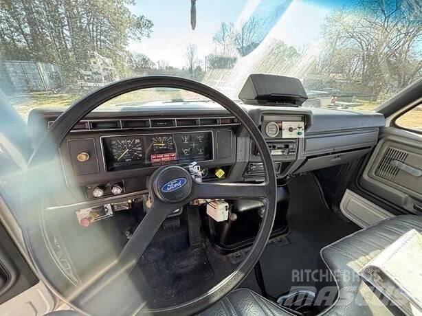Ford F-800 Építőipar - Egyebek