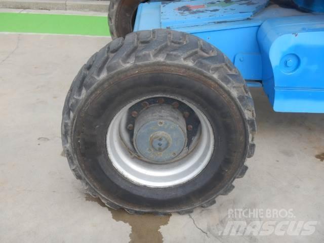 Aichi SP21AJ Teleszkópos emelők