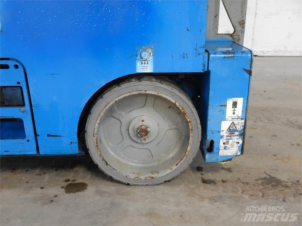 Genie GS3232 Ollós emelők