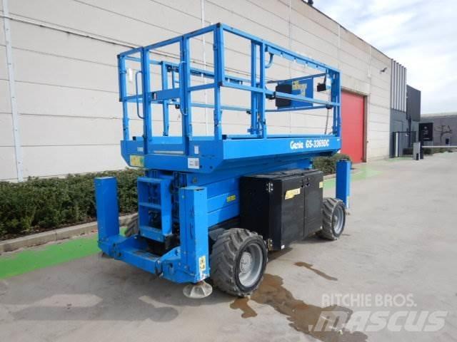 Genie GS3369DC Ollós emelők