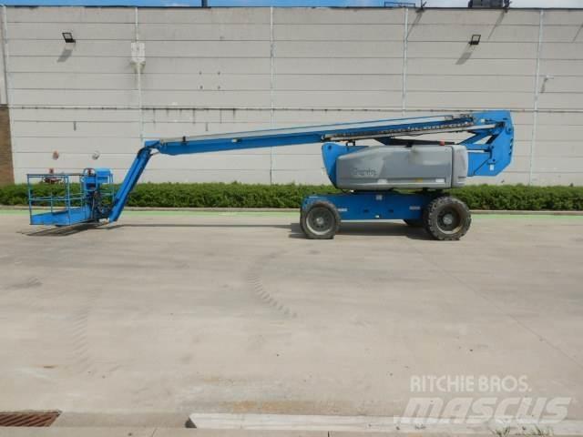 Genie Z80-60RT Karos emelők