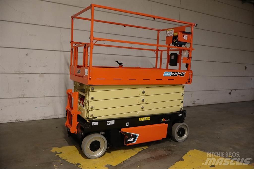 JLG 3246ES Ollós emelők