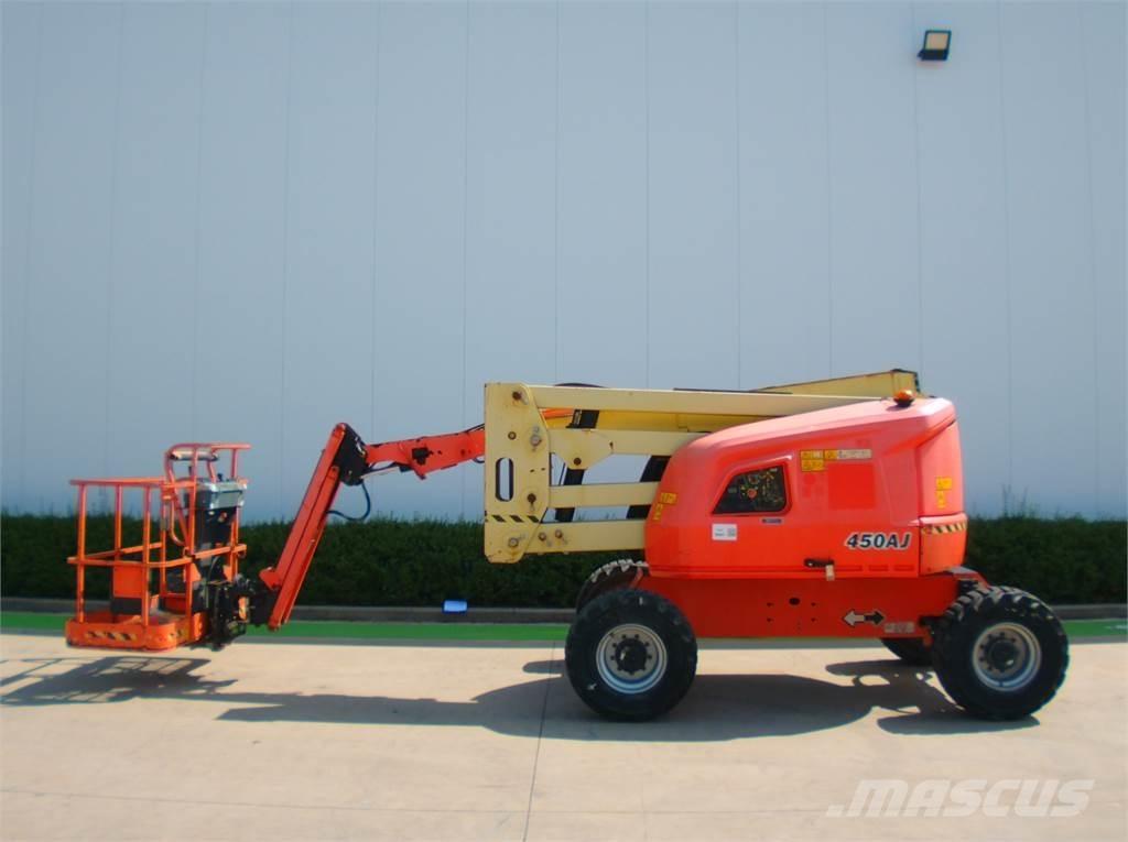 JLG 450AJ Karos emelők