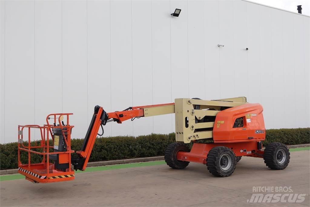 JLG 520AJ Karos emelők