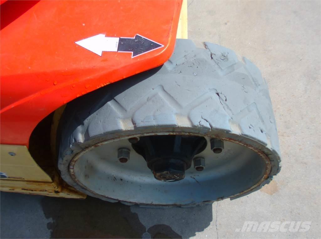 JLG Toucan 12E+ Személyemelők