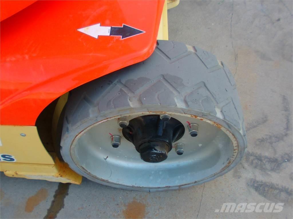 JLG Toucan 12E+ Személyemelők