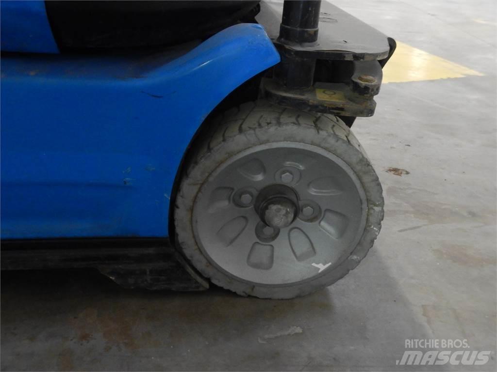 Manitou 100VJR Személyemelők