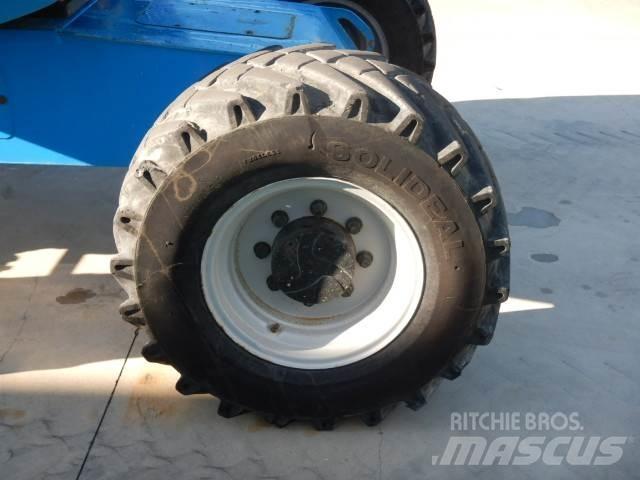 Manitou 200ATJ Karos emelők