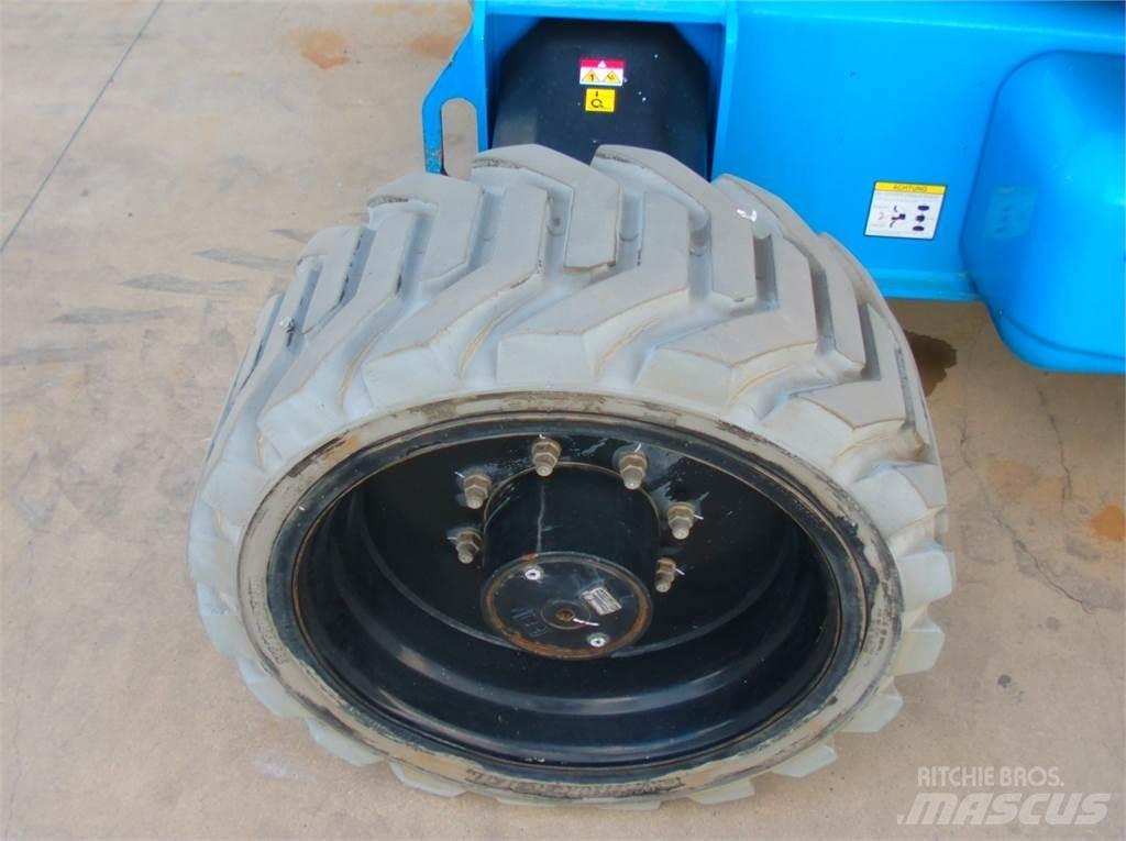 Niftylift HR28 Karos emelők