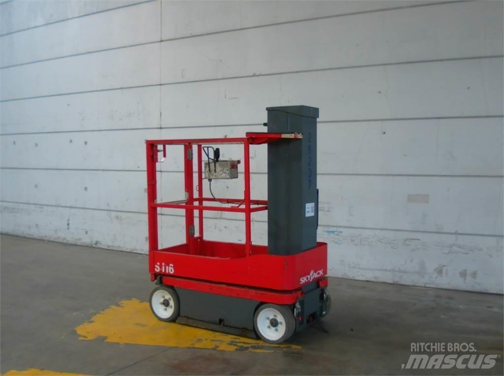 SkyJack SJ16 Személyemelők