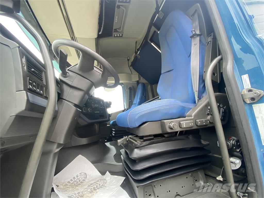 Volvo FH 6x4 Nyergesvontatók