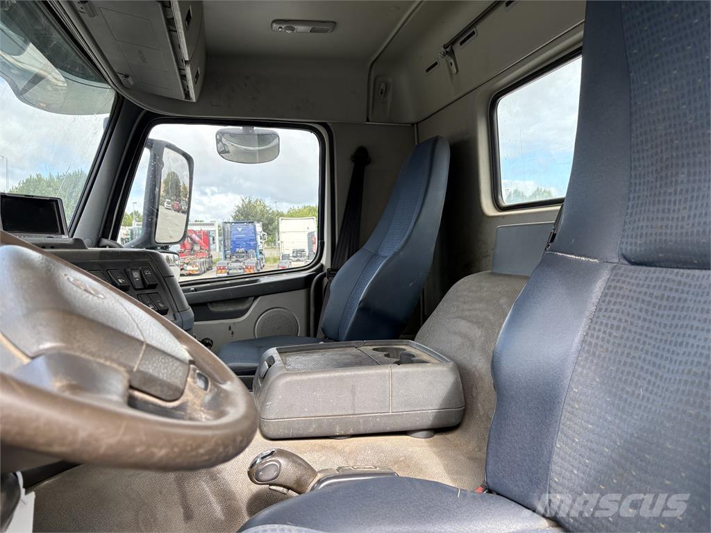 Volvo FM440 Multifunkciós teherautók