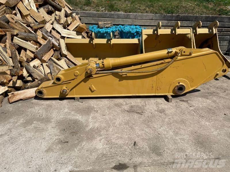 CAT 320 Gémek és dipperek