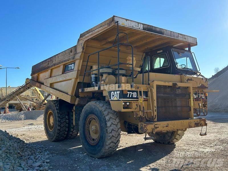 CAT 771D Nehézdömper