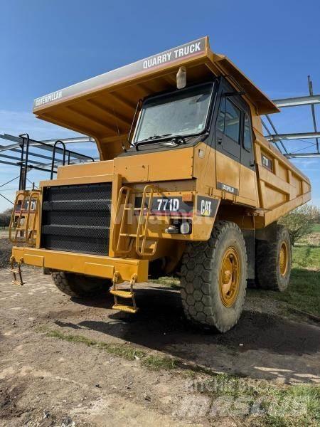 CAT 771D Nehézdömper