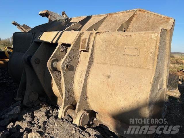 CAT 973D Kanalak