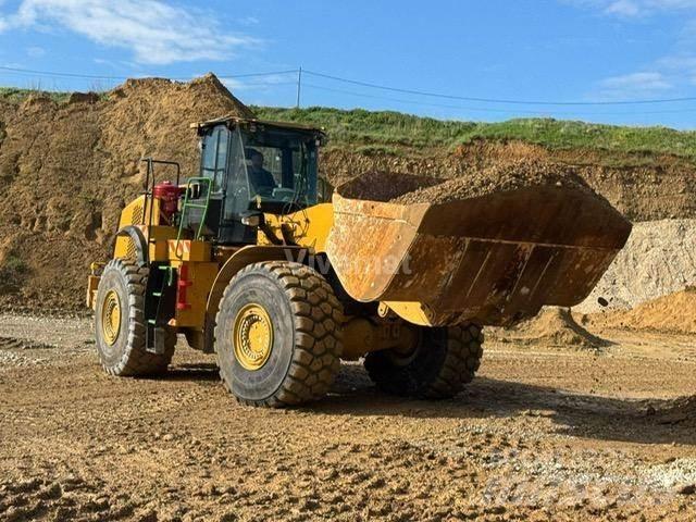CAT 980M Gumikerekes homlokrakodók