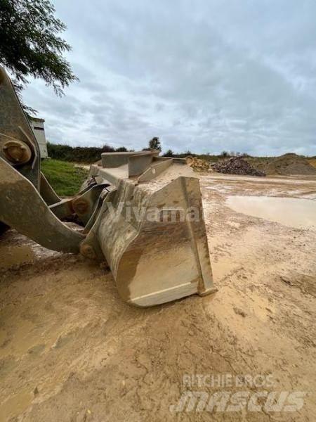 Doosan DL450 Gumikerekes homlokrakodók