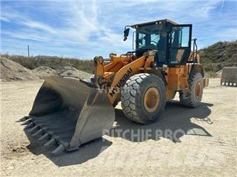 Hyundai HL960 Gumikerekes homlokrakodók