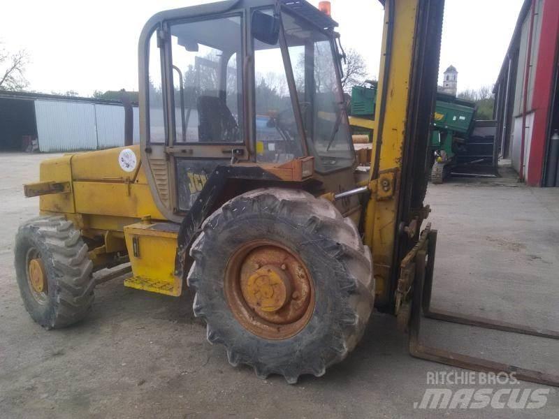 JCB 930 Tereptargonca