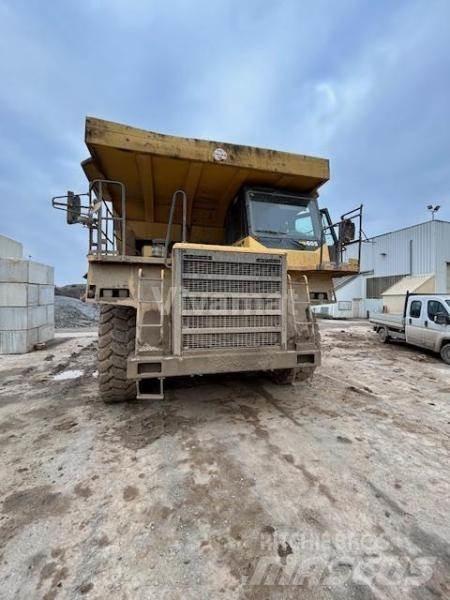 Komatsu HD605-7 Nehézdömper