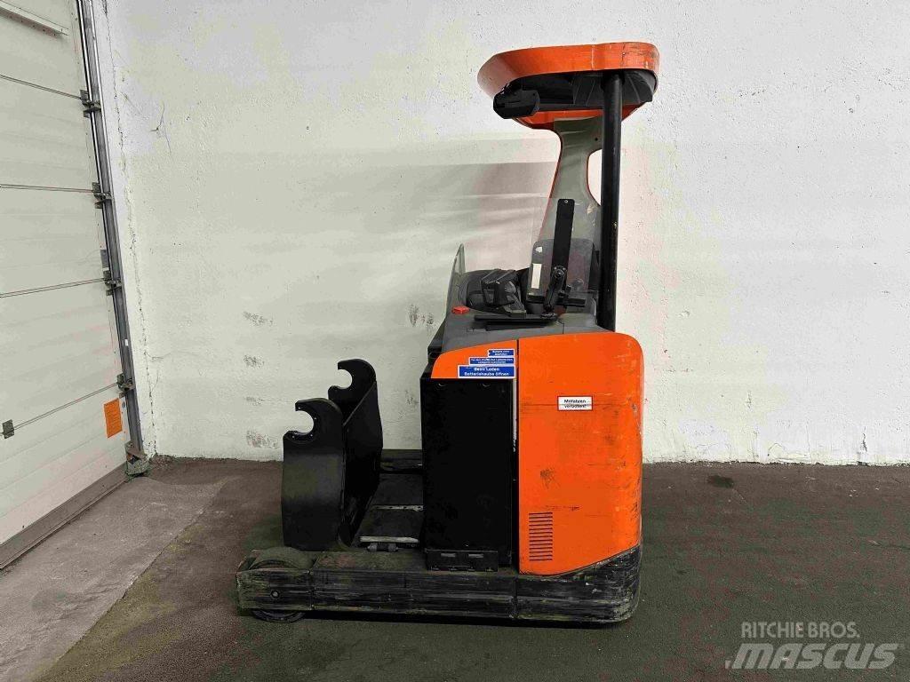 BT RRE 140 - TRIPLEX 8 m Tolóoszlopos targonca