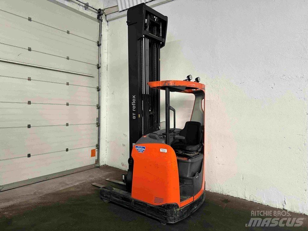 BT RRE 140 - TRIPLEX 9 m Tolóoszlopos targonca