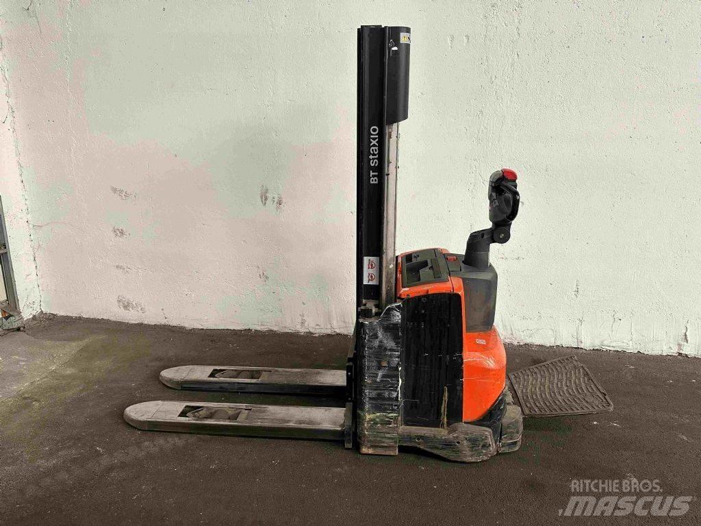 BT SWE 100 Gyalogkíséretű targonca