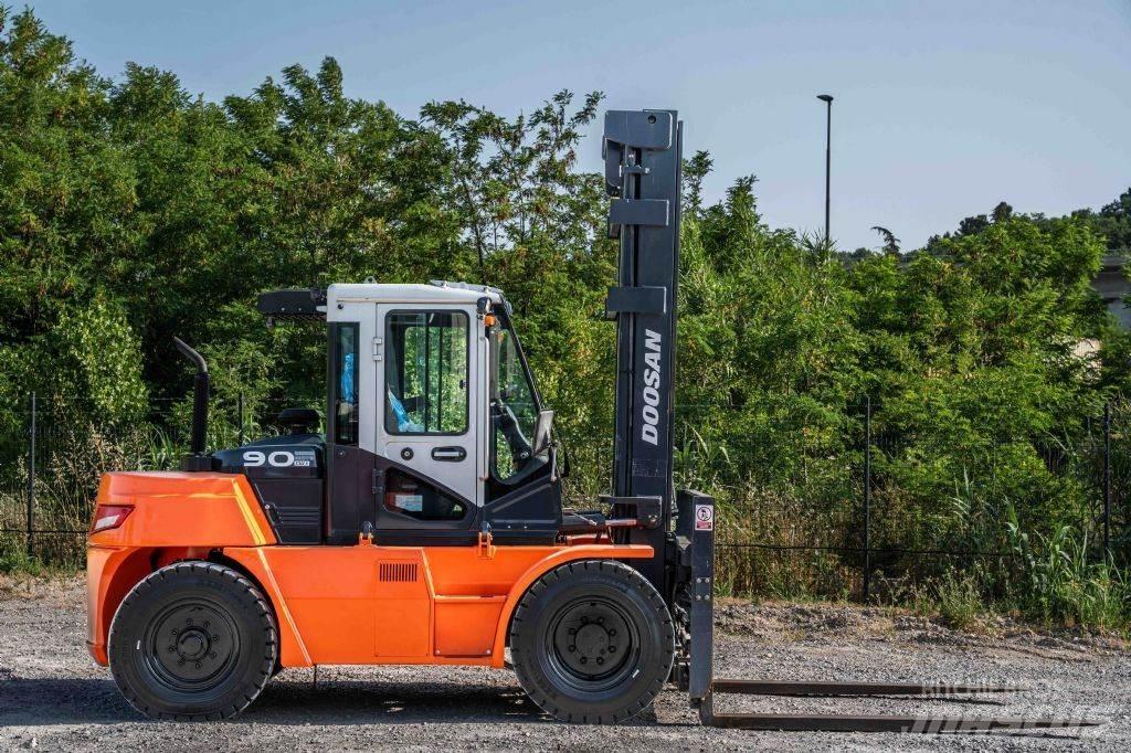 Doosan D 90-S-7 Dízel targoncák