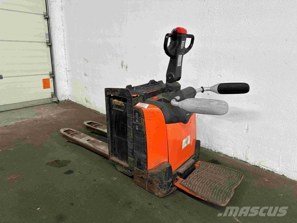 Toyota LPE 200 Alacsony emelőkocsi