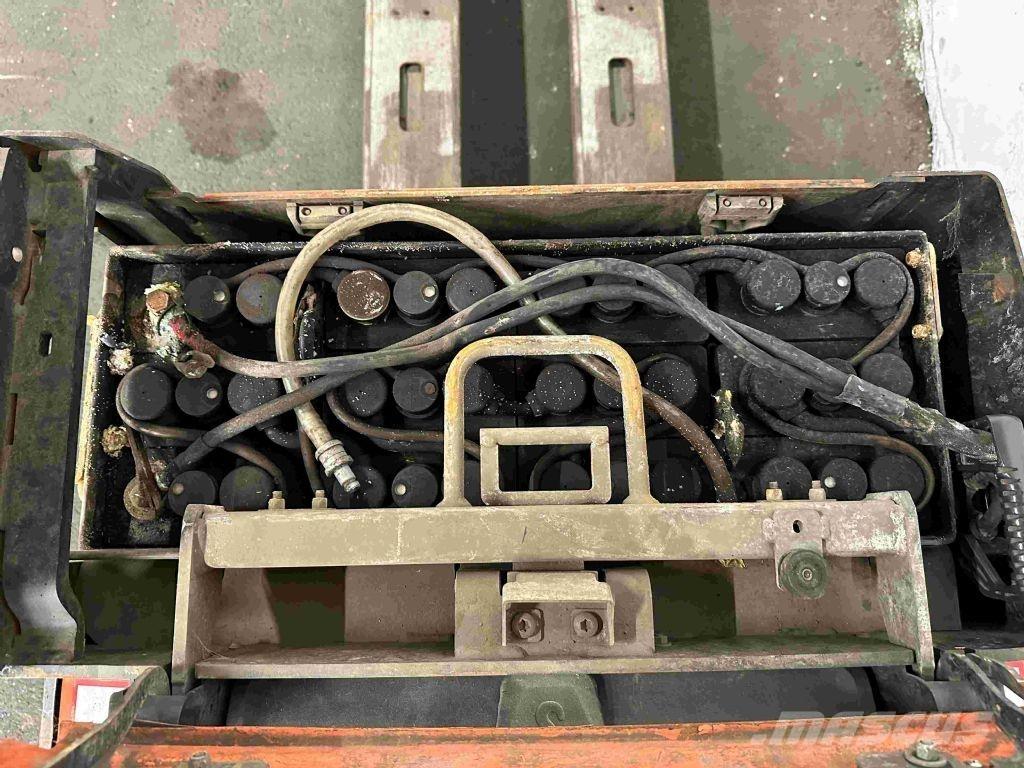 Toyota LPE 200 Alacsony emelőkocsi