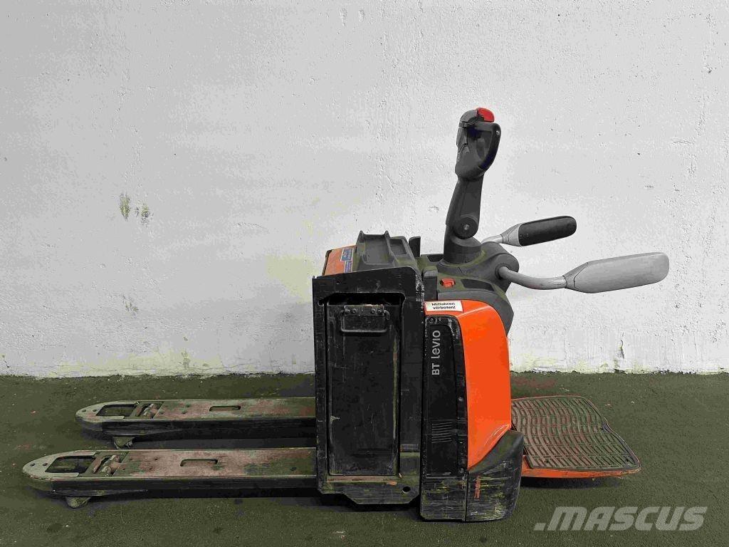 Toyota LPE 200 Alacsony emelőkocsi