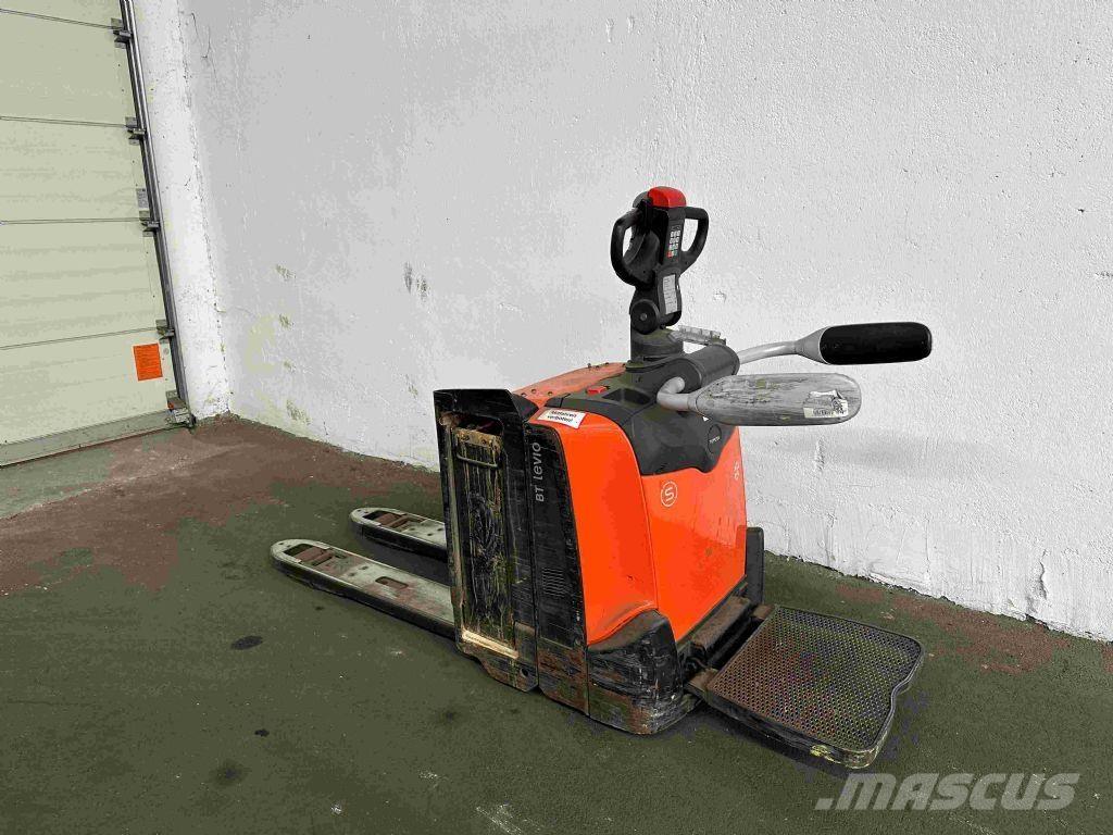 Toyota LPE 200 Alacsony emelőkocsi