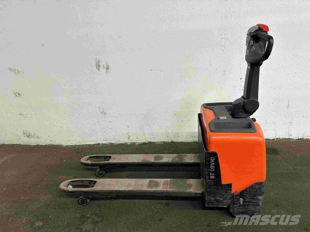 Toyota LWE 130 Alacsony emelőkocsi