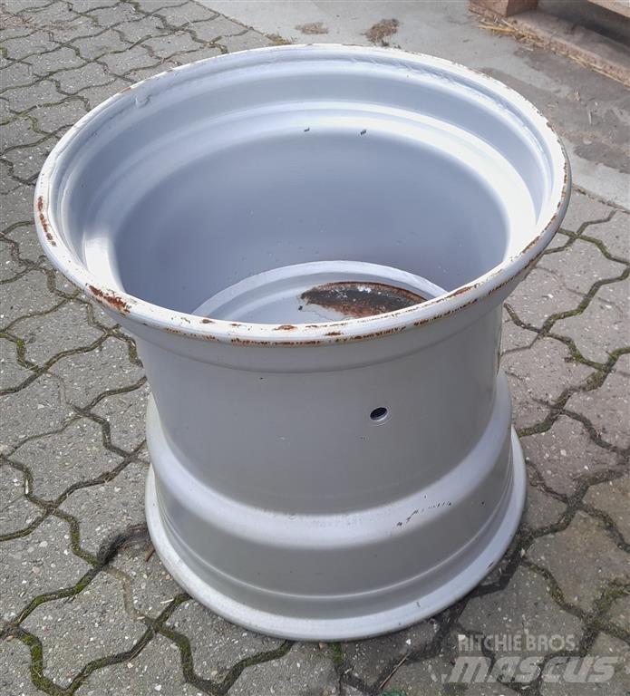  - - - Gumiabroncsok, kerekek és felnik