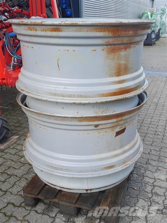  - - - Gumiabroncsok, kerekek és felnik