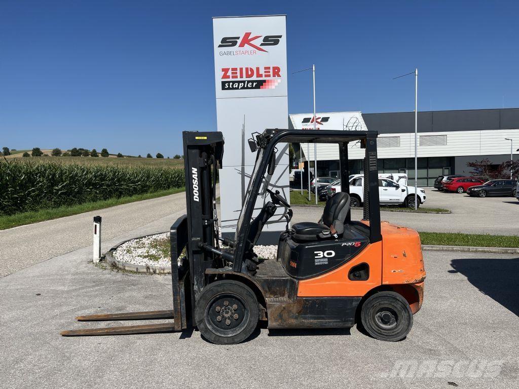 Doosan D30S-5 Dízel targoncák
